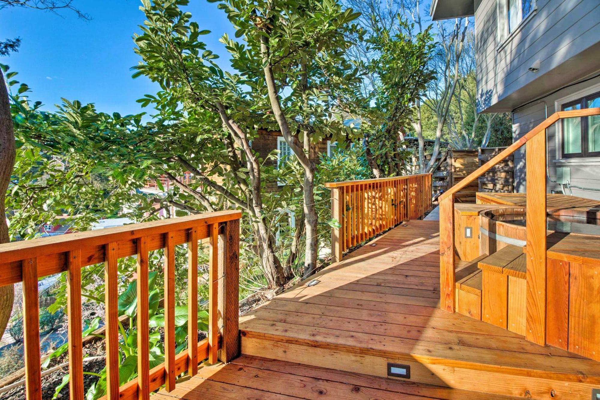 Luxury Studio With Hot Tub And San Francisco Bay Views Richmond Exteriör bild